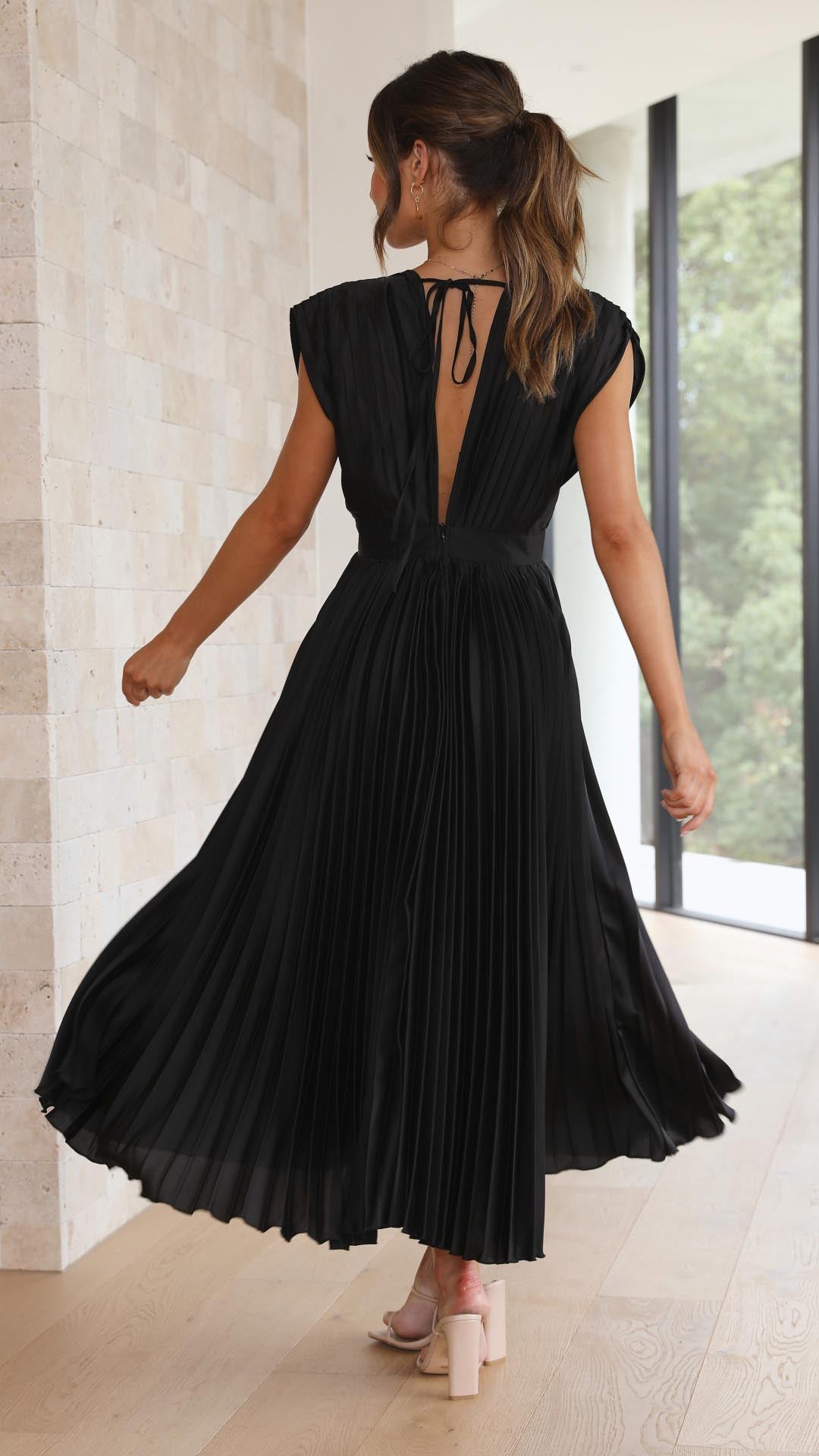 Dinah | Pleated V-Neck Maxi Wedding Guest Dress