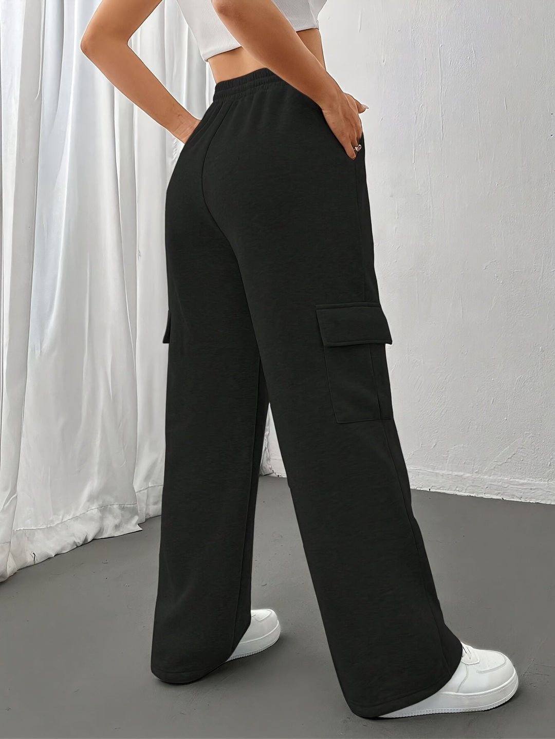 Fallon | Relaxed Straight-Leg Cargo Sweatpants